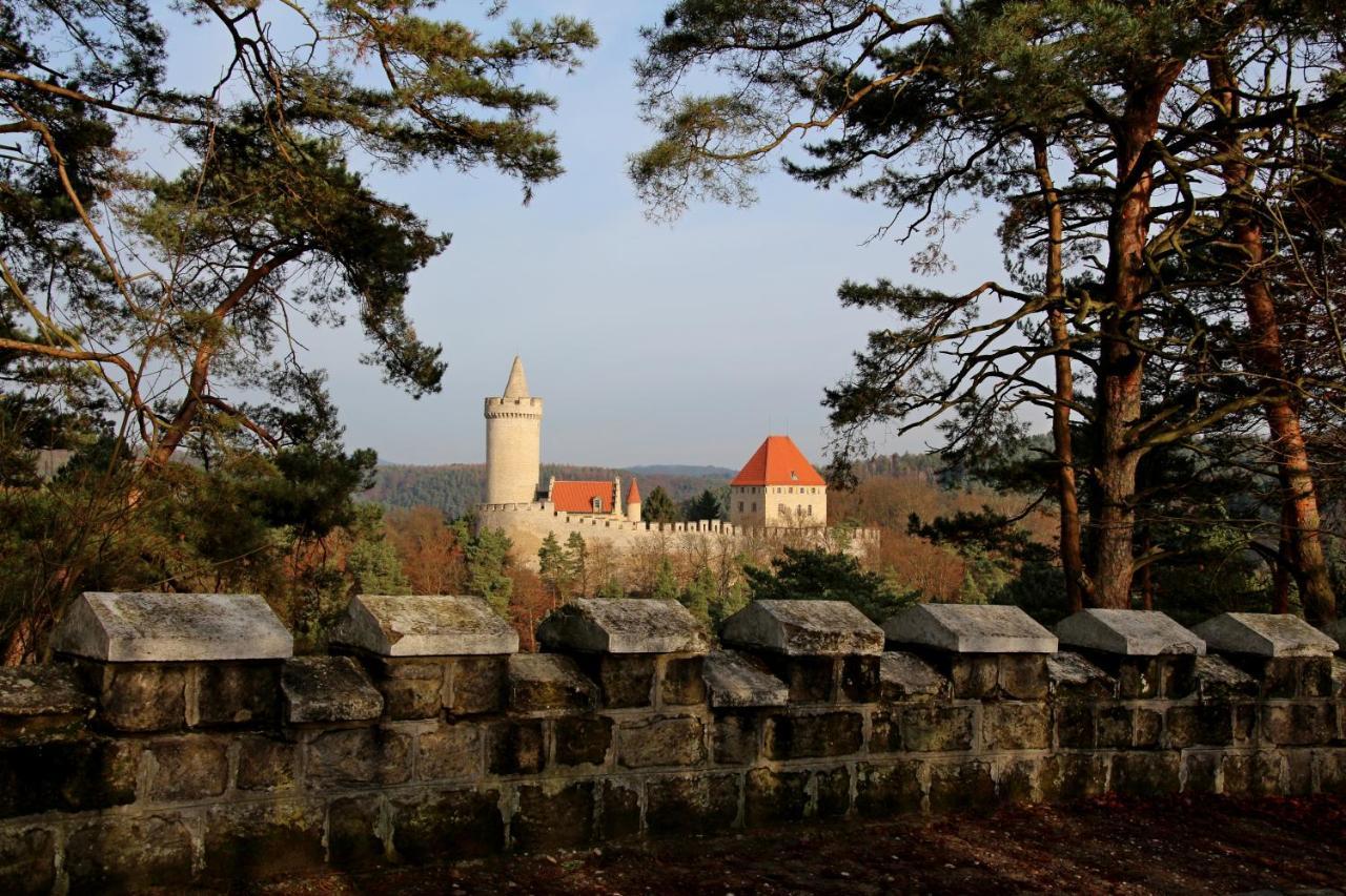 Penzion A Kemp Harasov Vysoka  Buitenkant foto