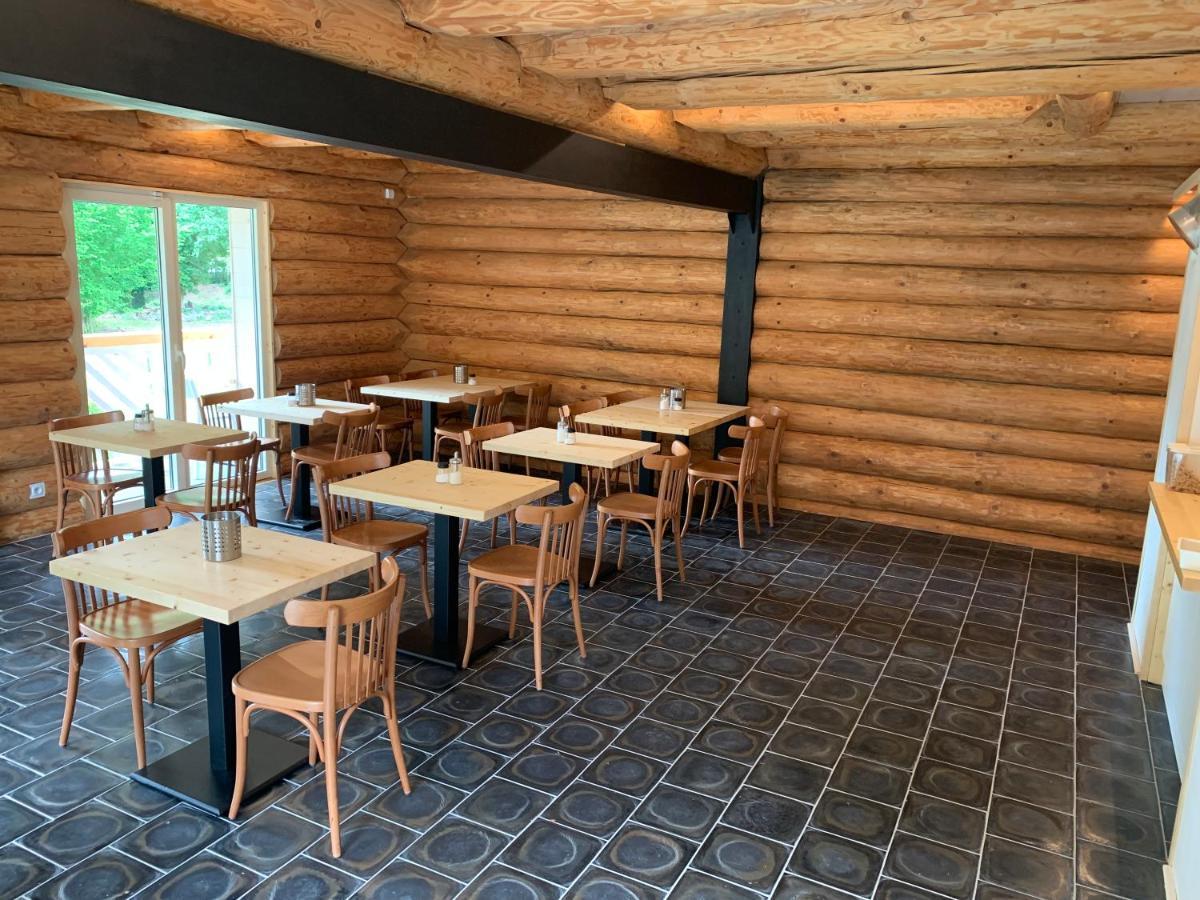 Penzion A Kemp Harasov Vysoka  Buitenkant foto
